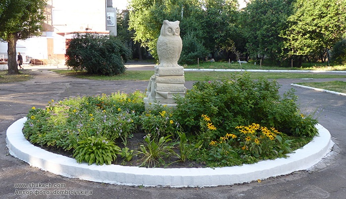 Памятник гранит науки фото