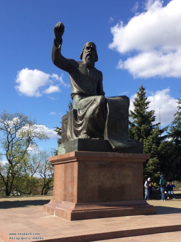 Памятник владимиру мономаху в москве