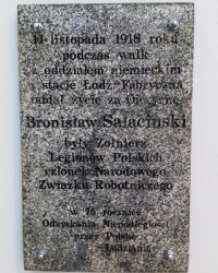 Памятная доска Болеславу Салацинскому, г. Лодзь