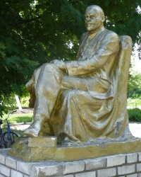 Памятник В.И.Ленину в с.Казначеевка