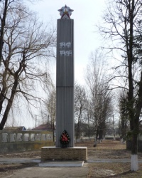 Памятник воинам-землякам в с.Куцеволовка