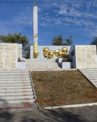 Памятник воинам-односельчанам в с. Чкалово