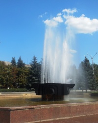 Фонтан на площади Победы в г.Горловке