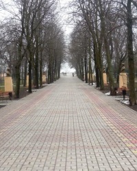 Аллея классиков в Городском саду г. Мариуполя