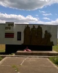 Памятник в честь воинов-односельчанам в с.Войково