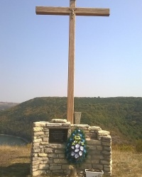 Памятник погибшим воинам за Украину в АТО и "Небесной сотни" в с.Врублевцы