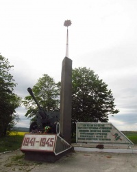 Памятник воинам ВОВ в пгт. Кельменцы