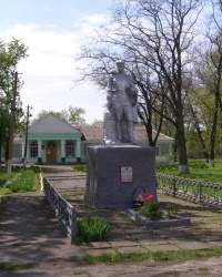 Памятник советским воинам в с. Новый посёлок